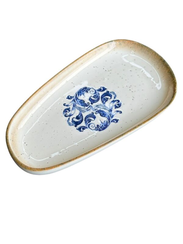 LS Luxurious Kaan Ovel Platter 27.4X15.7cm Materia: Porcelain Colour: Blue with Brown & Cream Size: 27.4X15.7cm Pack of: 1pc